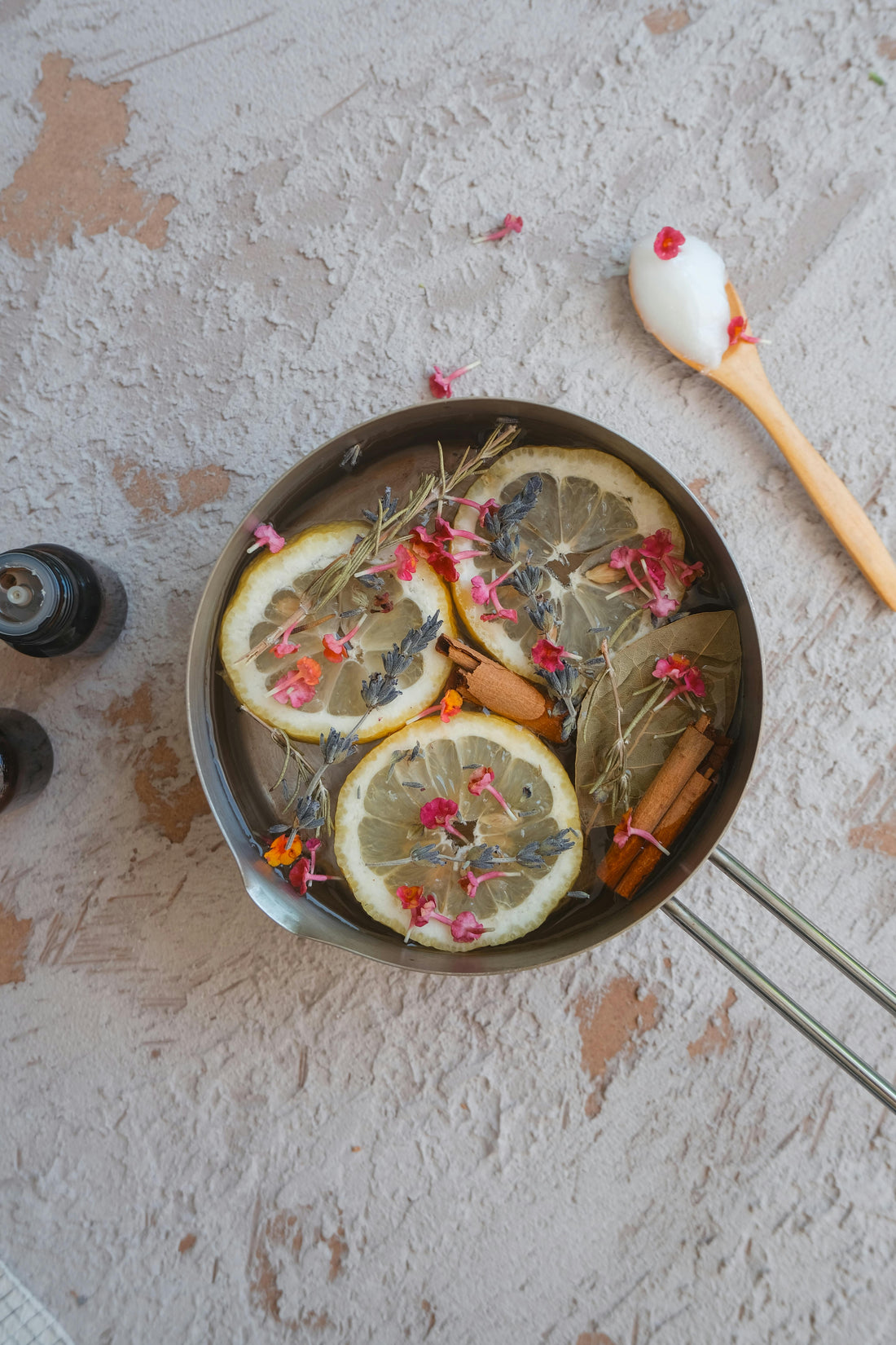 5 Simmer Pot Recipes for Your Candle Warmer: Natural, Flameless Home Fragrance